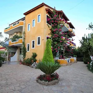  Apartment Flower Garden Albania